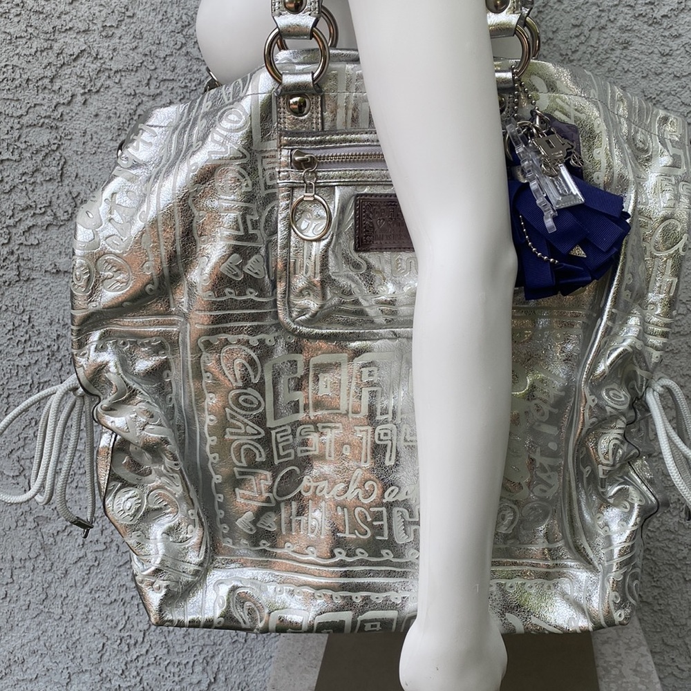 Vintage Y2K RARE Silver Metallic Coach Poppy Signature Shoulder Bag Purse XL - Picture 2 of 16